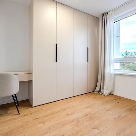 S Výhľadom Na Vysoké Tatry A Les Appartamento Svit