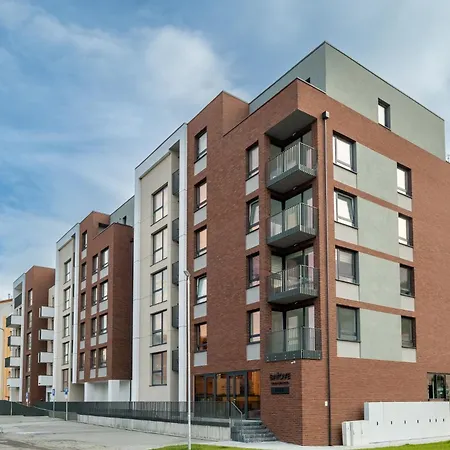 S Vyhladom Na Vysoke Tatry A Les *